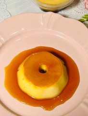Pudim de leite condensado com calda